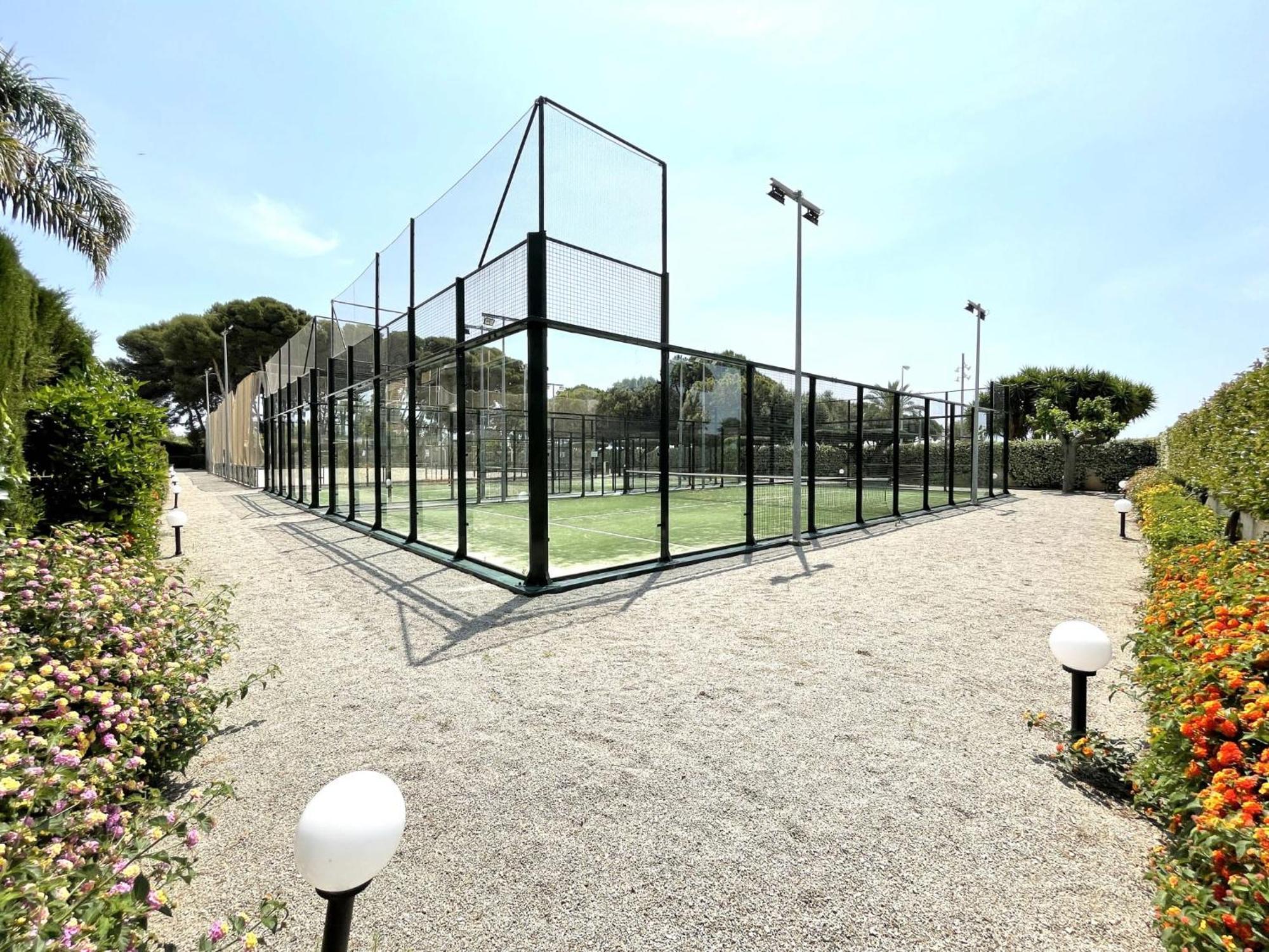 Luxurycambrils Resort&Spa Luaran gambar